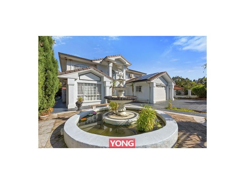 22 Windermere Crescent, Carindale QLD 4152