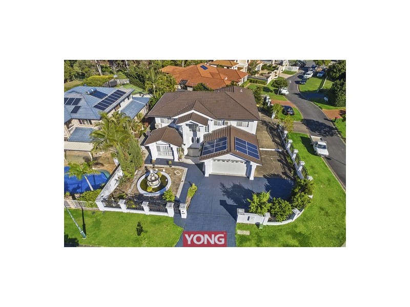 22 Windermere Crescent, Carindale QLD 4152