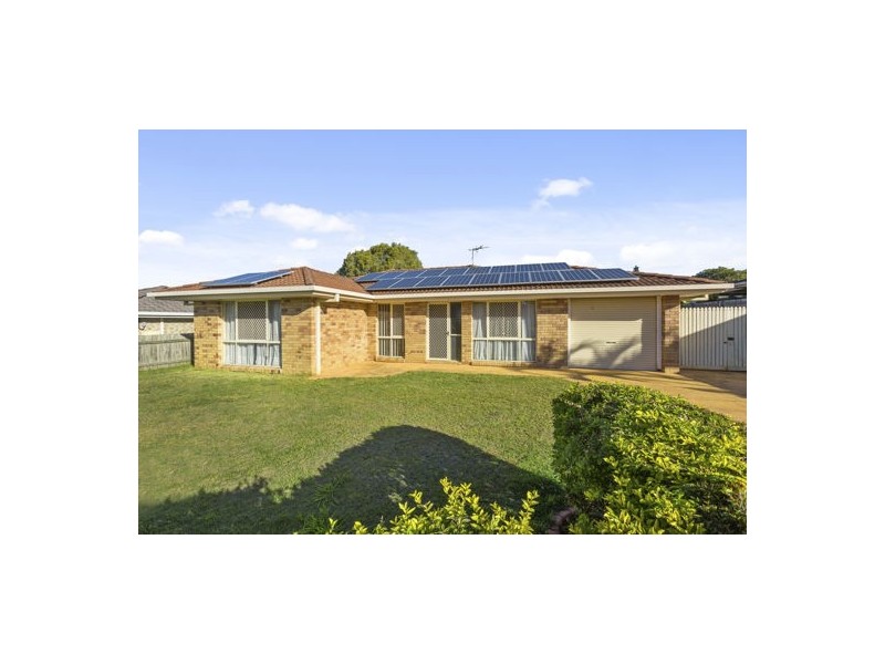 27 Bottlebrush Drive, Regents Park QLD 4118