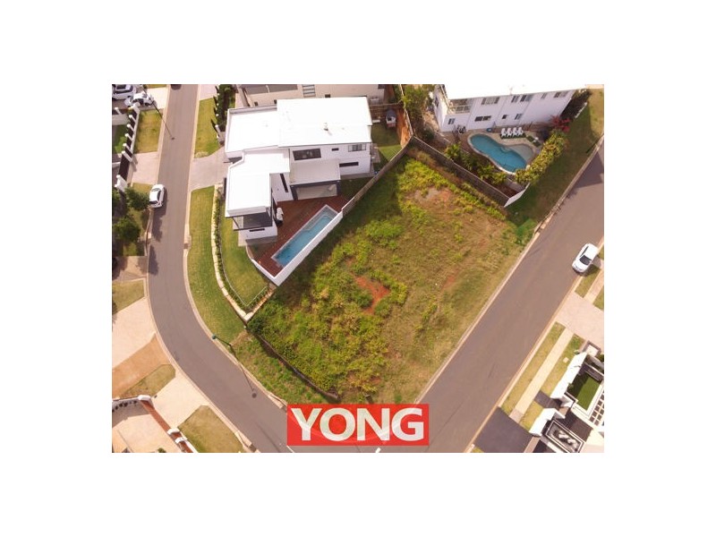 1 Skyline Crescent, Carindale QLD 4152