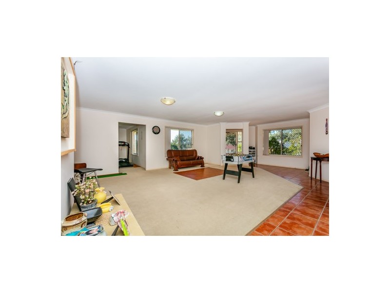 73 Lancaster Cct, Stretton QLD 4116