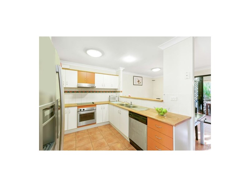 2/18 Delavan Street, Wishart QLD 4122