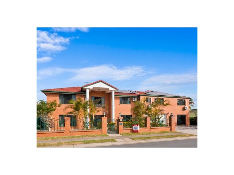 1 Cavallaro Street (21 Parnassus Street), Robertson QLD 4109