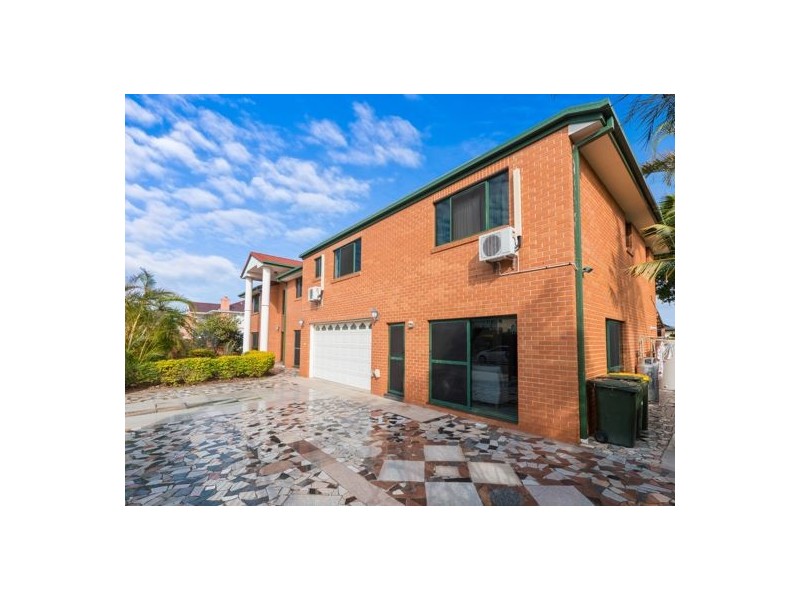 1 Cavallaro Street (21 Parnassus Street), Robertson QLD 4109