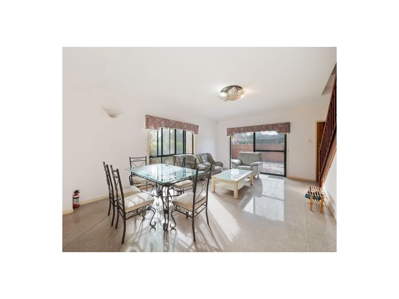 1 Cavallaro Street (21 Parnassus Street), Robertson QLD 4109