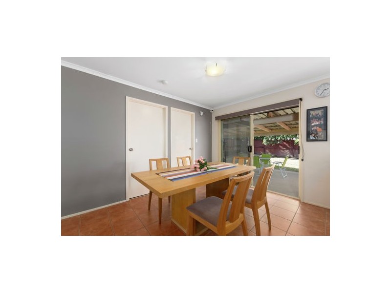 12 Napier Place, Forest Lake QLD 4078