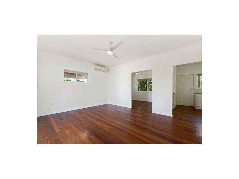 5 Reeman Court, Eagleby QLD 4207