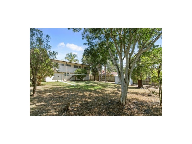 5 Reeman Court, Eagleby QLD 4207