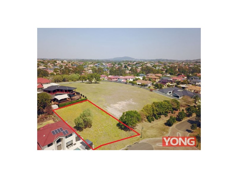 33 Kenilworth Place, Carindale QLD 4152