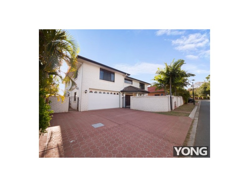 15 Parnassus Street (11 Magnolia Grove), Robertson QLD 4109