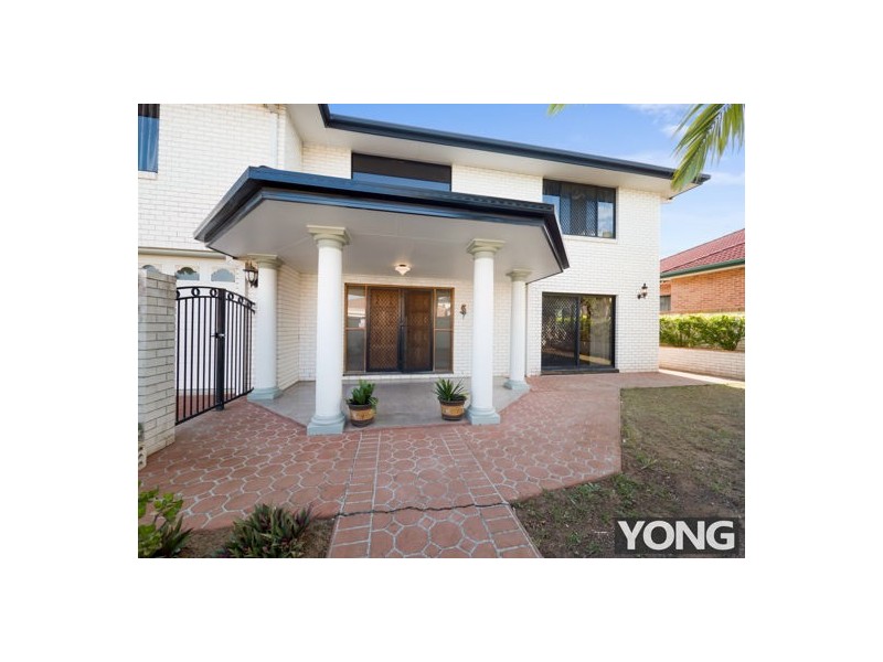 15 Parnassus Street (11 Magnolia Grove), Robertson QLD 4109