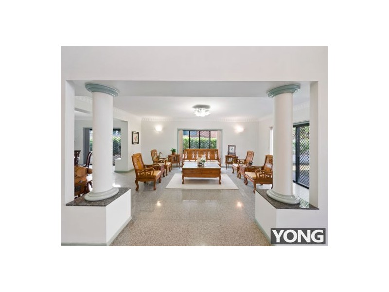 15 Parnassus Street (11 Magnolia Grove), Robertson QLD 4109