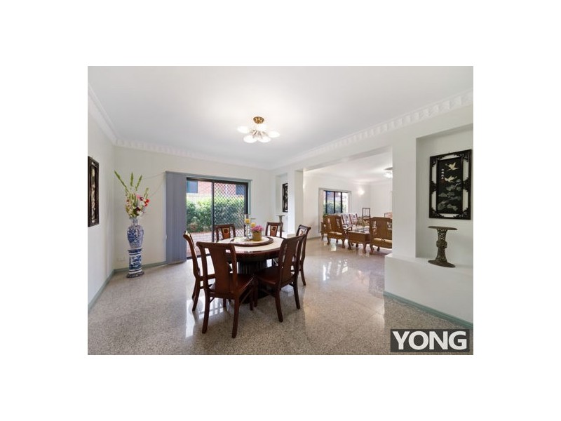 15 Parnassus Street (11 Magnolia Grove), Robertson QLD 4109