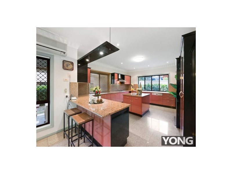 15 Parnassus Street (11 Magnolia Grove), Robertson QLD 4109