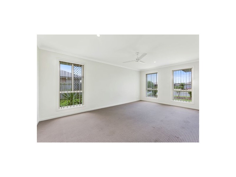 3 TURTLE COURT, Ningi QLD 4511