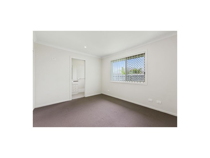 3 TURTLE COURT, Ningi QLD 4511