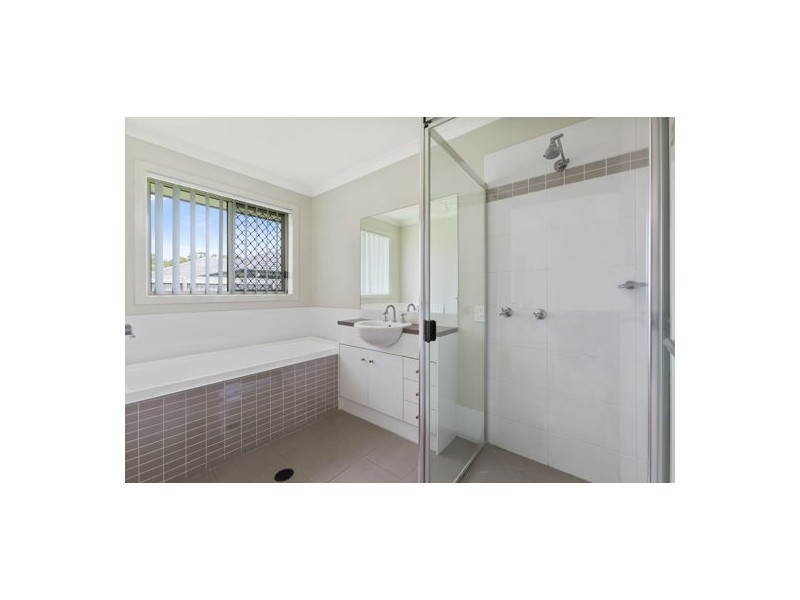 3 TURTLE COURT, Ningi QLD 4511