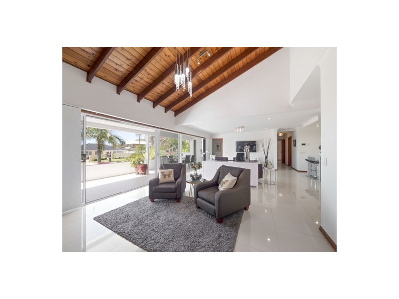 3 Talwood Court, Carindale QLD 4152