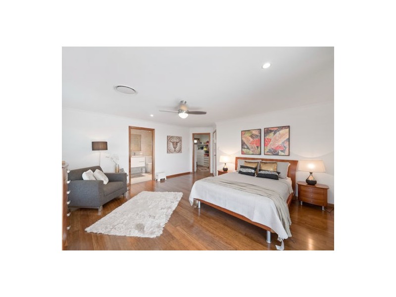 3 Talwood Court, Carindale QLD 4152