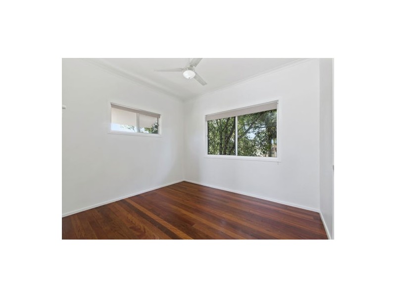 5 Reeman Court, Eagleby QLD 4207