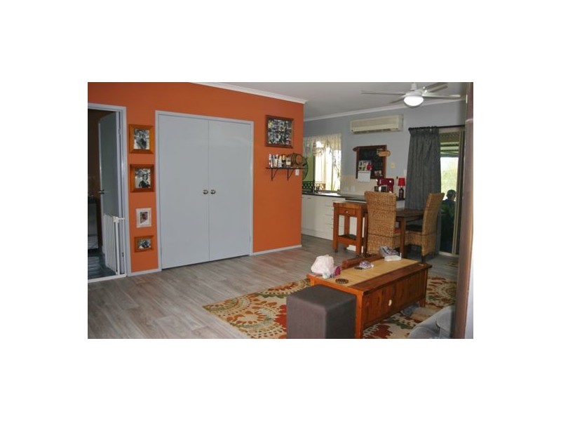 110-112 Scarvell Place, Kooralbyn QLD 4285