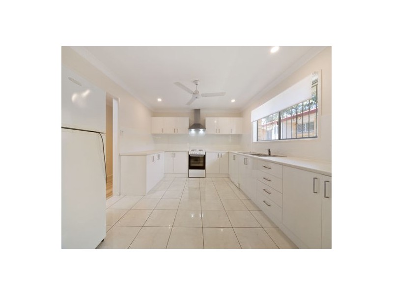 418 Mains Road, Macgregor QLD 4109