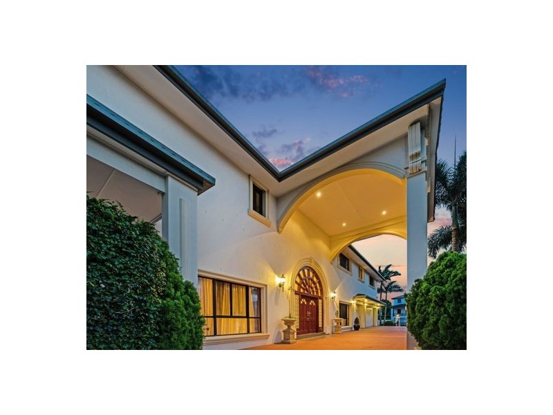 1 Wills Place (78 Delfin Drive), Macgregor QLD 4109