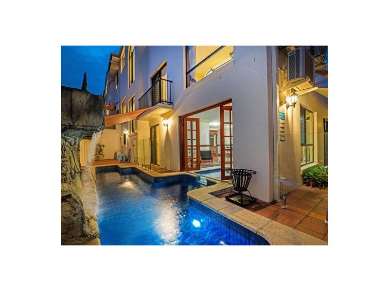 1 Wills Place (78 Delfin Drive), Macgregor QLD 4109