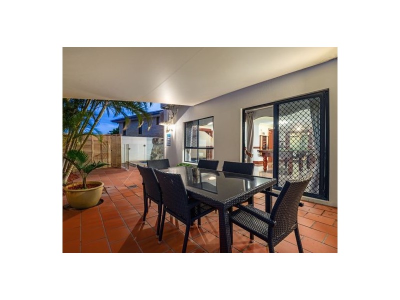 1 Wills Place (78 Delfin Drive), Macgregor QLD 4109