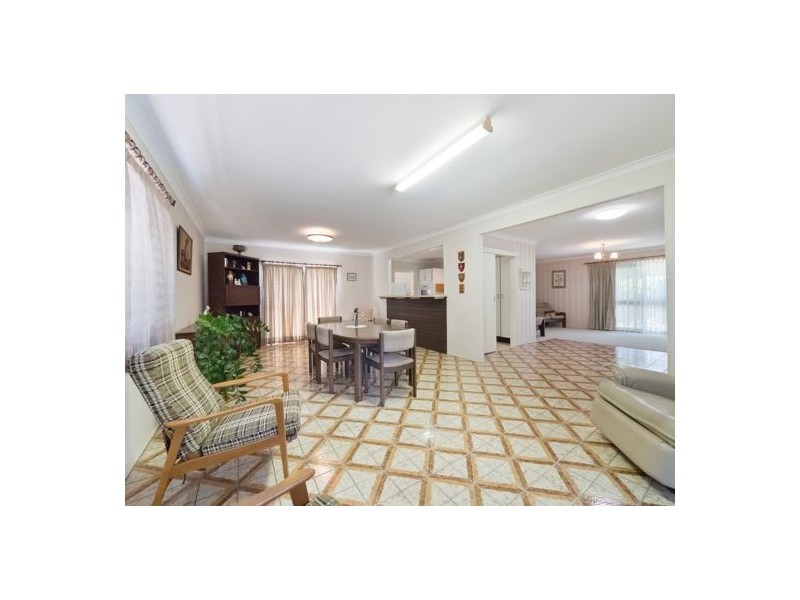 20 Epsom Street (19 Chadford Street), Macgregor QLD 4109