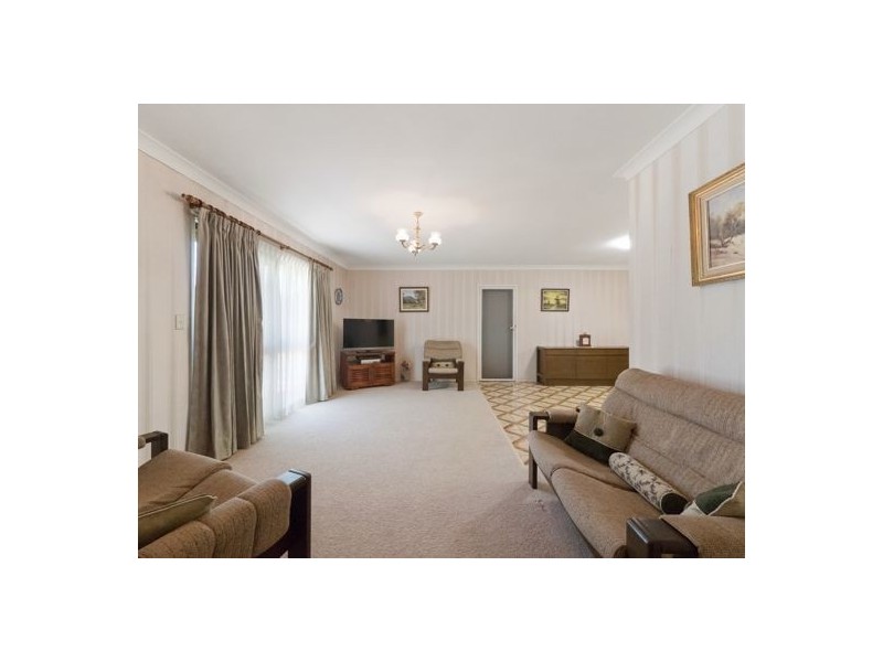 20 Epsom Street (19 Chadford Street), Macgregor QLD 4109