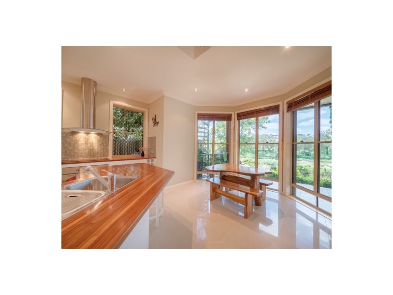 6 Riverpoint Boulevard, Riverhills QLD 4074