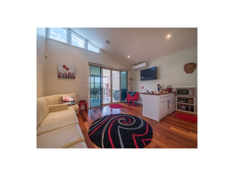 6 Riverpoint Boulevard, Riverhills QLD 4074