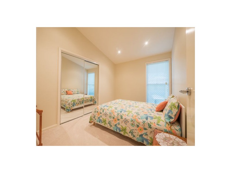 6 Riverpoint Boulevard, Riverhills QLD 4074