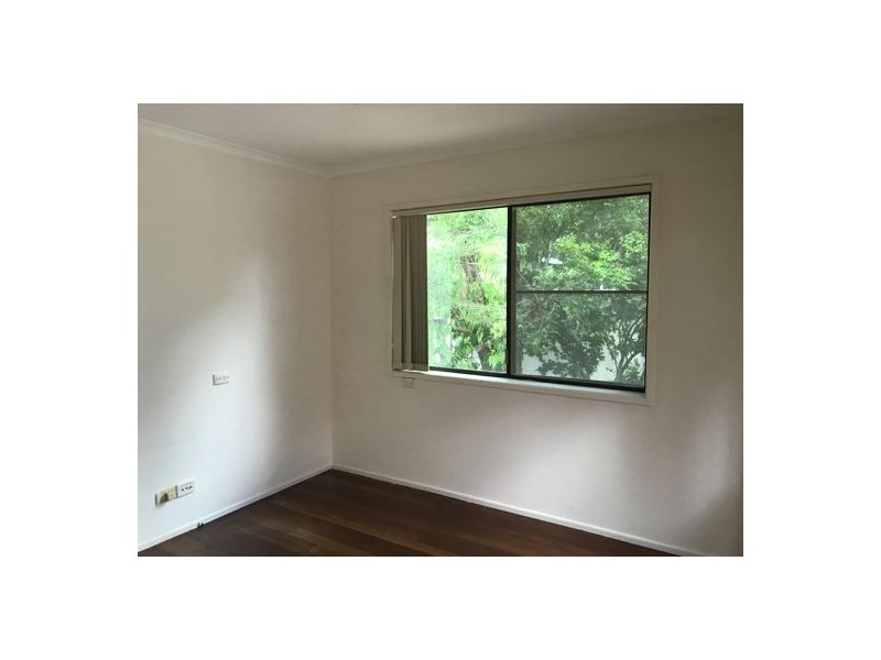 4 Highview Terrace, Daisy Hill QLD 4127