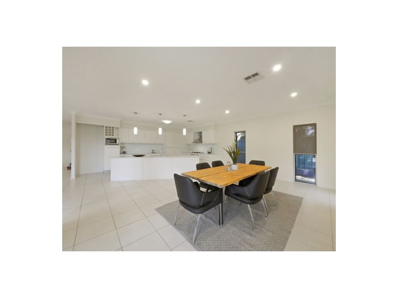 92 Dunedin Street, Sunnybank QLD 4109