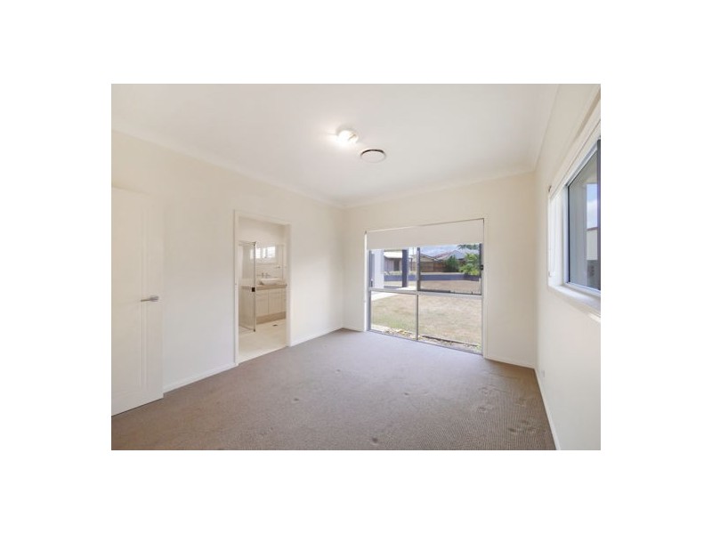 92 Dunedin Street, Sunnybank QLD 4109