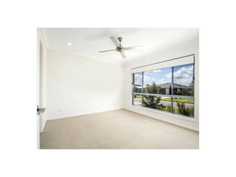 65 Milbrook Crescent, Pimpama QLD 4209
