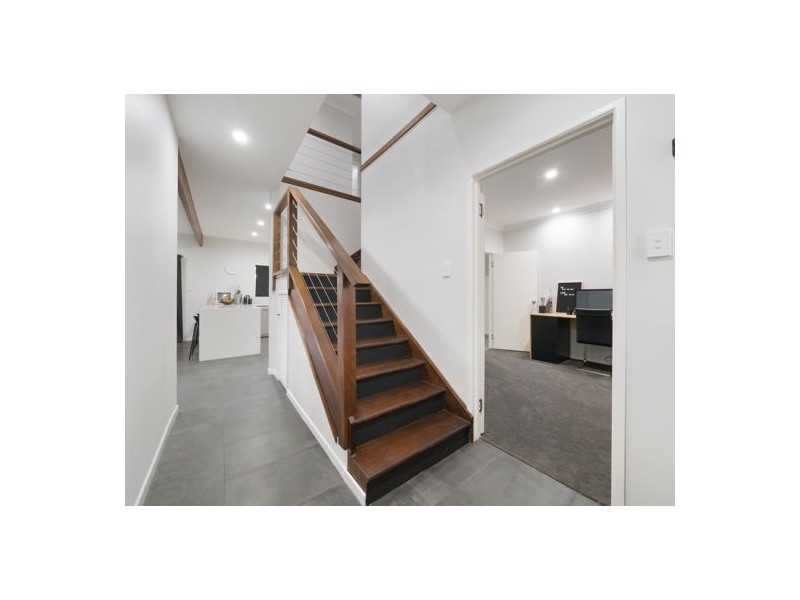 11 Garrawilla Street, Robertson QLD 4109