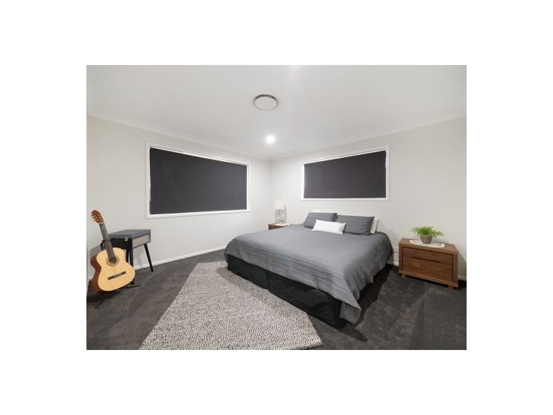 11 Garrawilla Street, Robertson QLD 4109