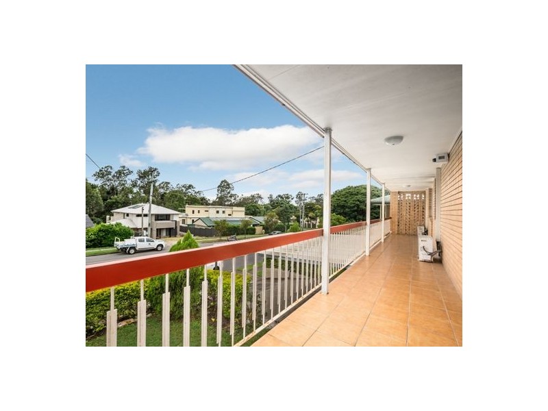 65 Granadilla Street, Macgregor QLD 4109