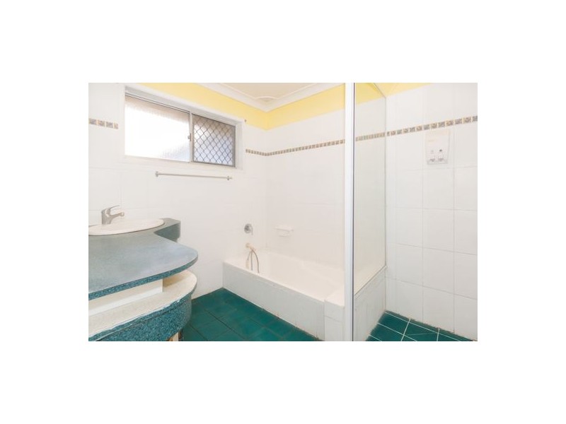 65 Granadilla Street, Macgregor QLD 4109