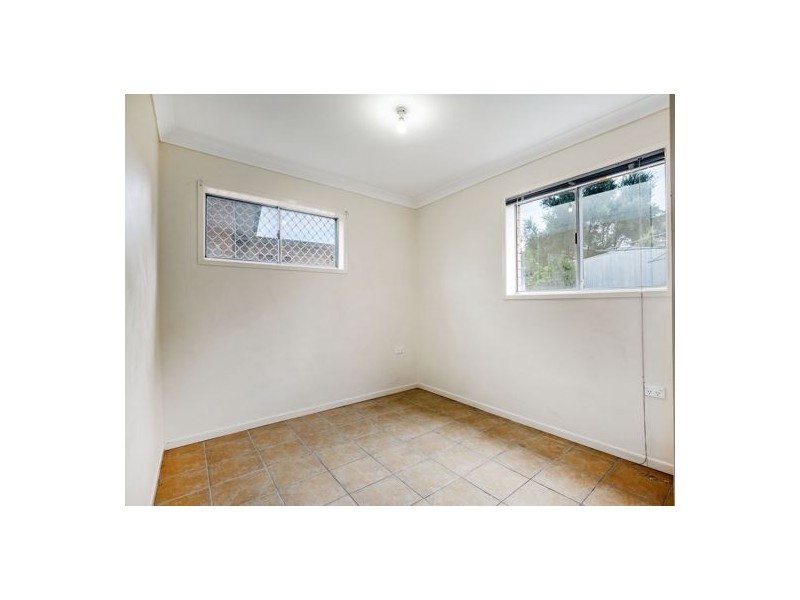65 Granadilla Street, Macgregor QLD 4109