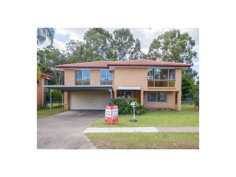 304 Broadwater Road, Mansfield QLD 4122