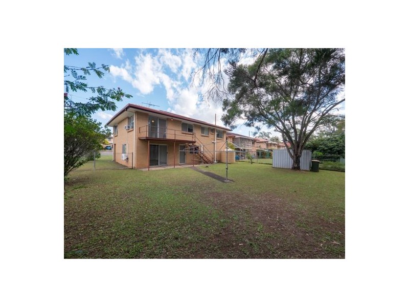304 Broadwater Road, Mansfield QLD 4122