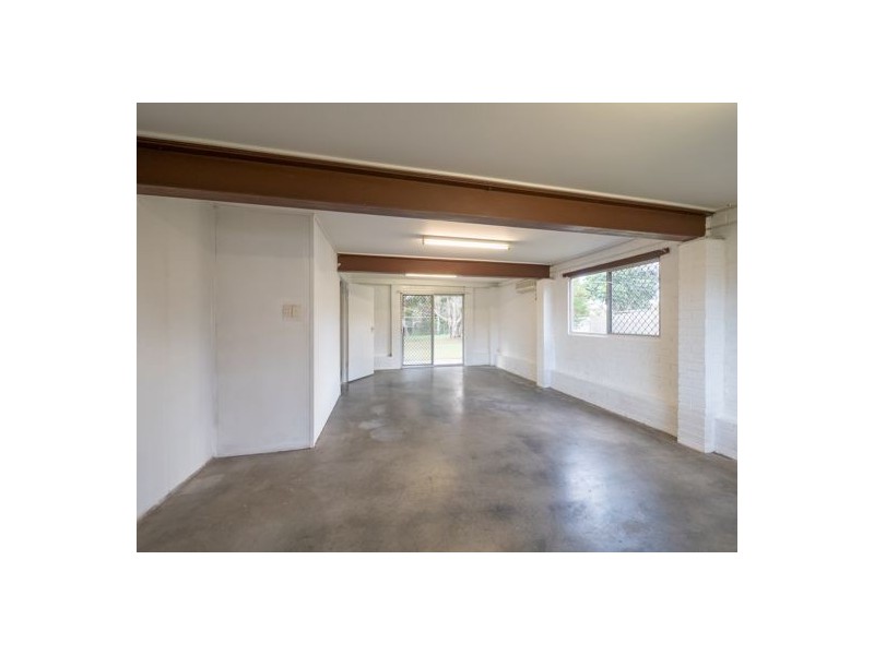 304 Broadwater Road, Mansfield QLD 4122