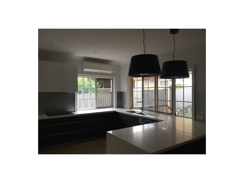 10 Lincoln Place, Stretton QLD 4116