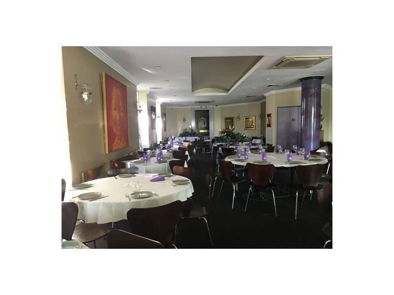 Shop 1/1898 Logan Road, Upper Mount Gravatt QLD 4122