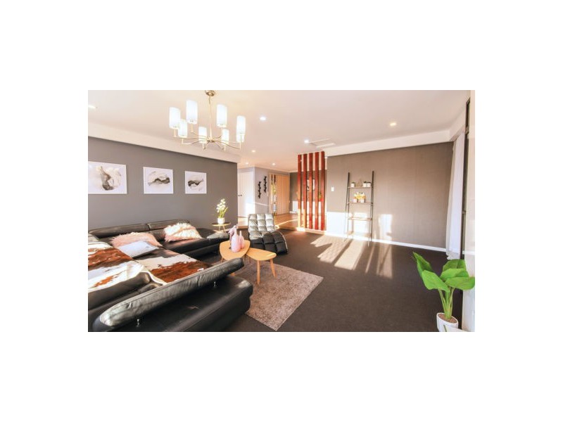 33 Lewis Place, Calamvale QLD 4116