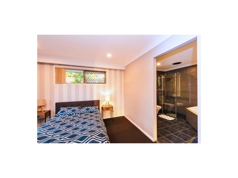 33 Lewis Place, Calamvale QLD 4116